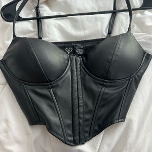 corset style in the front